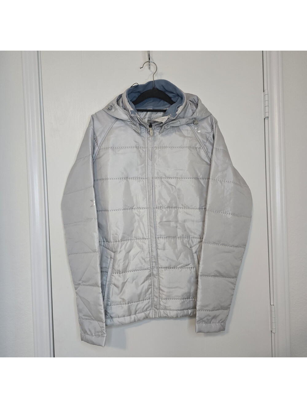2XU Women's Puffer Jacket Coat Light Silvery Blue Size S Micro Climate